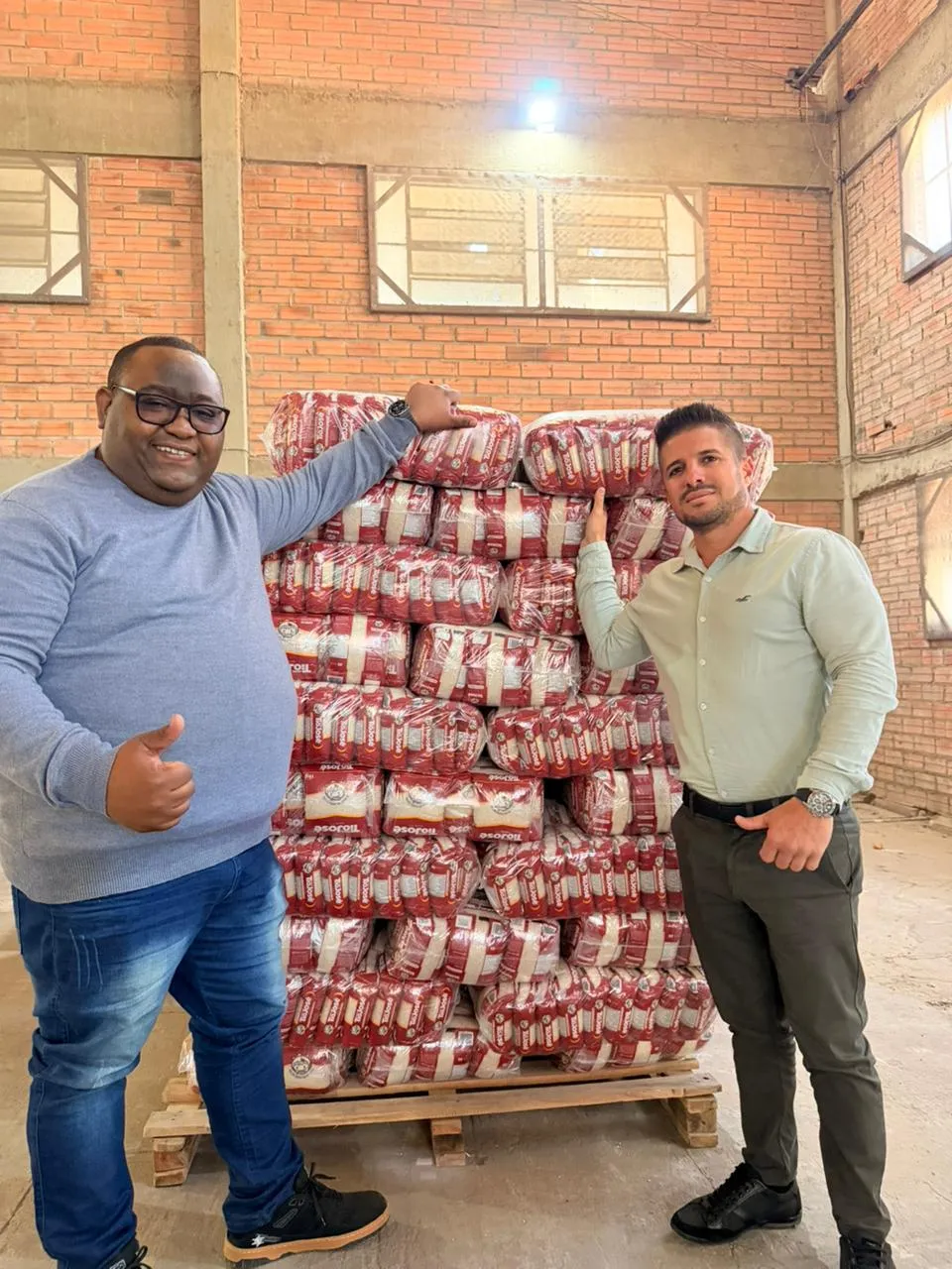 Consolidating pallets with our team